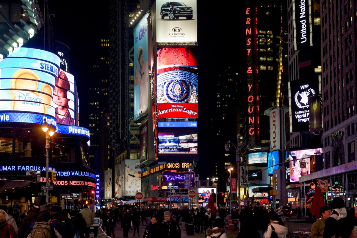 Pantalla Gigante publicitaria vista de muy cerca