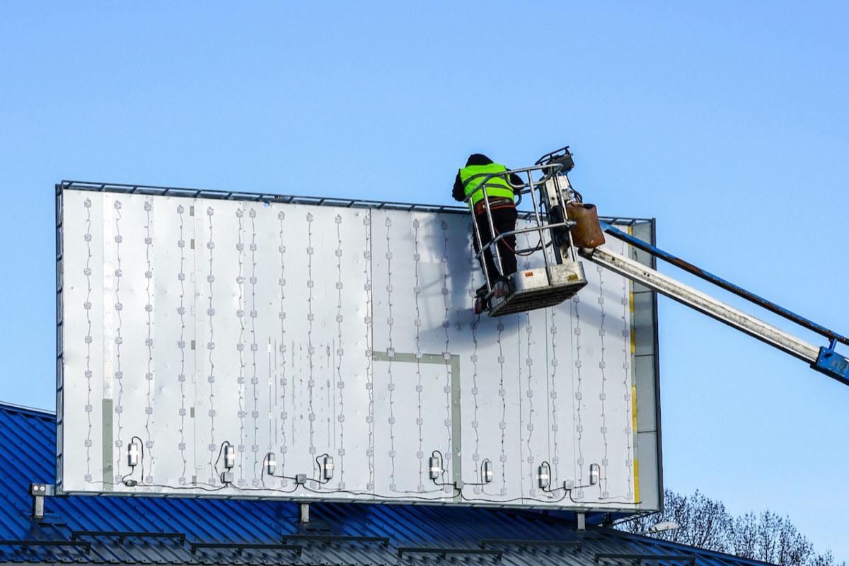 Giant LED screen installation in Mexico
