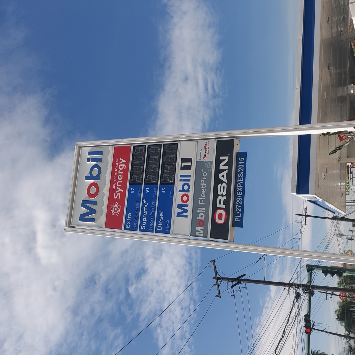 Preciador LED para Gasolinera Mobil